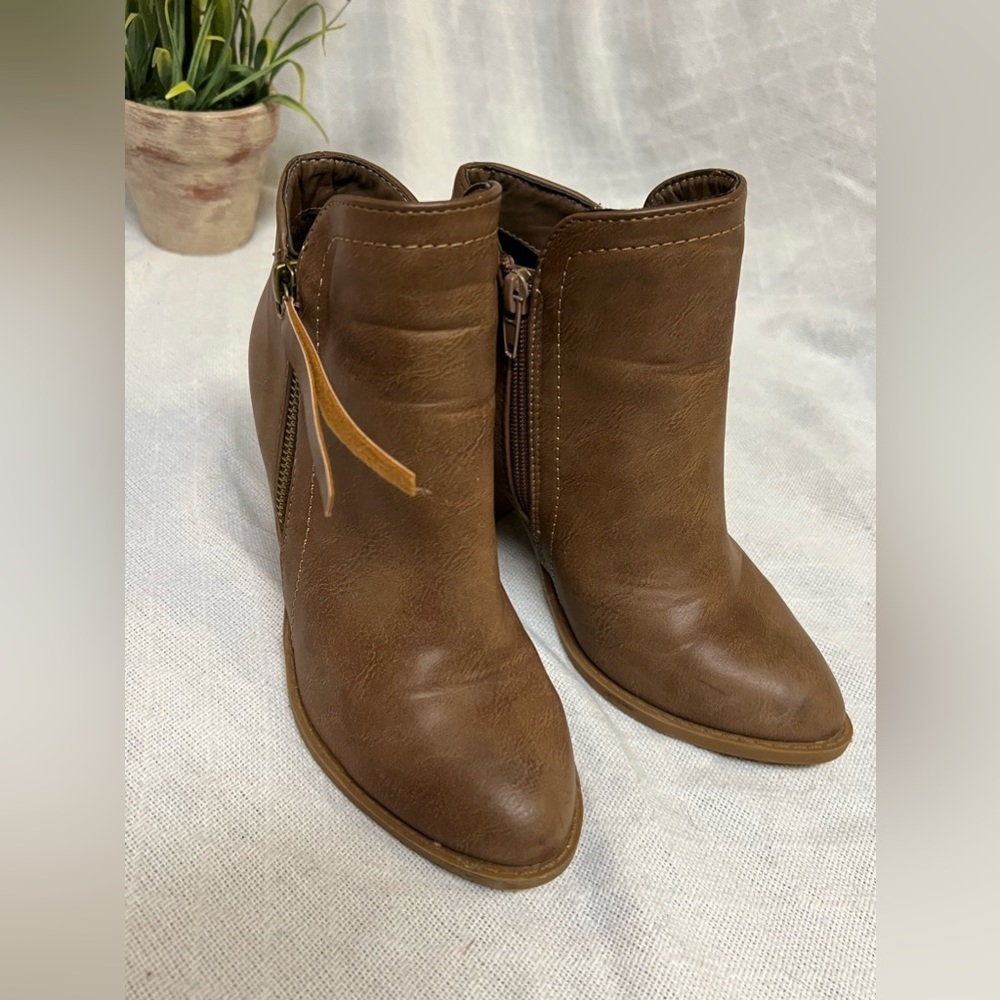 Womens booties
